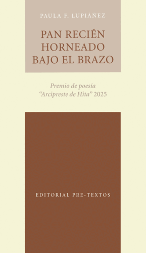 PAN RECIÉN HORNEADO BAJO EL BRAZO